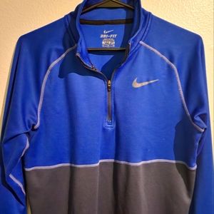 🦋 NIKE women's dri-fit 3 quarter zip pull over
